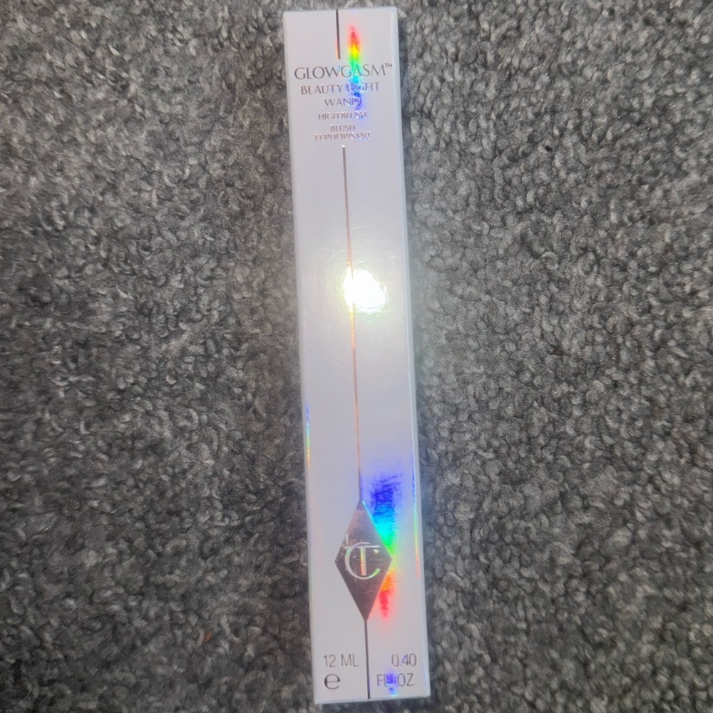 Charlotte Tilbury Beauty Light Wand in Pinkgasm! - Picture 2 of 4